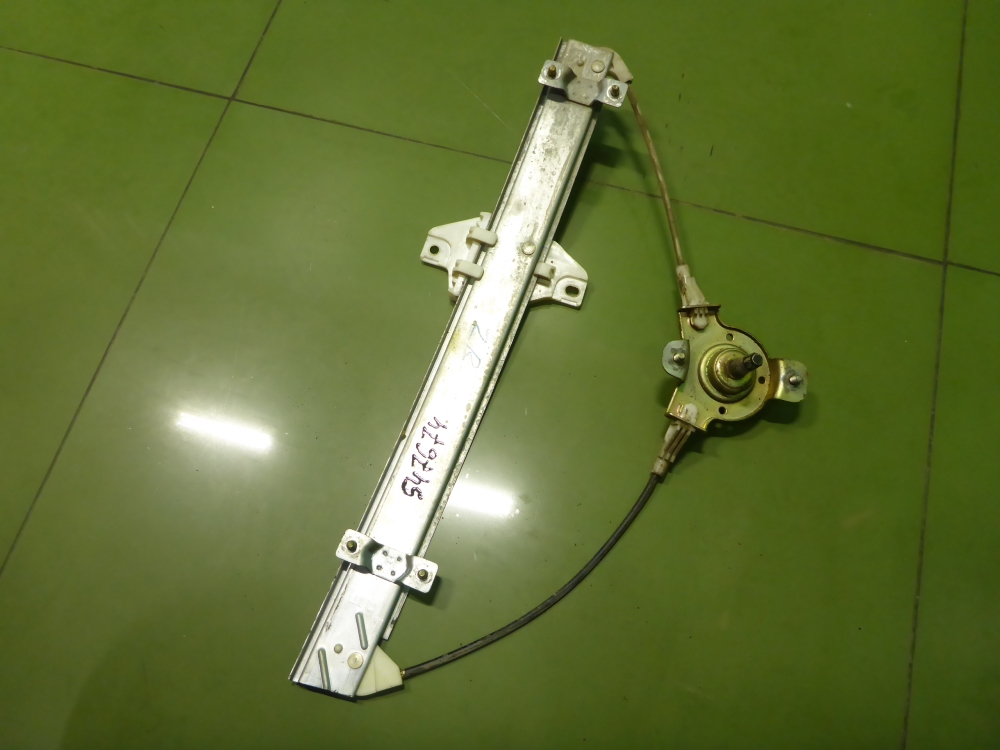 Стеклоподъемник электр. задний правый