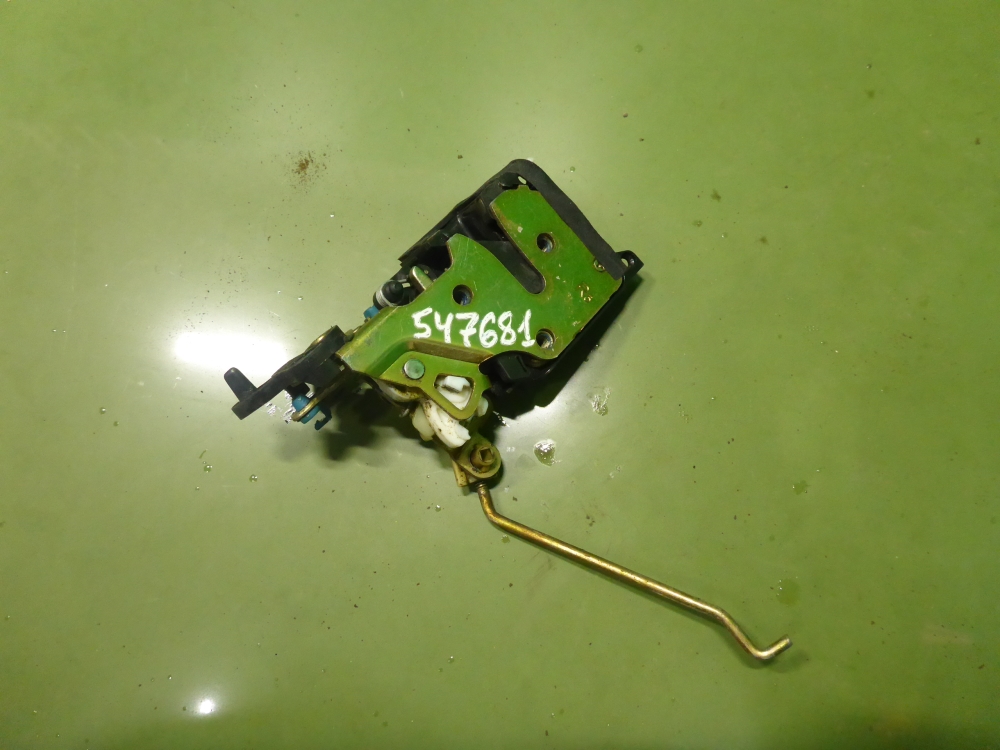 Замок двери задней правой