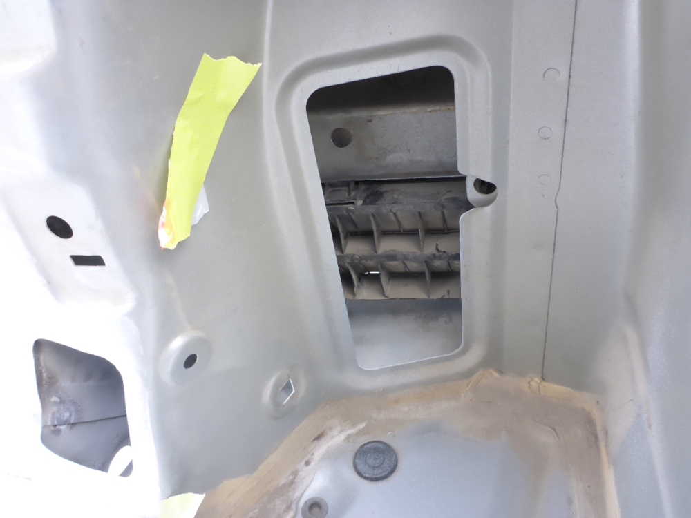 Крыло заднее левое