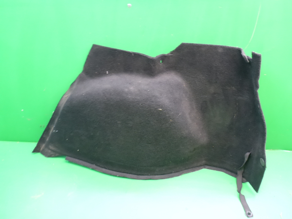 Обшивка багажника