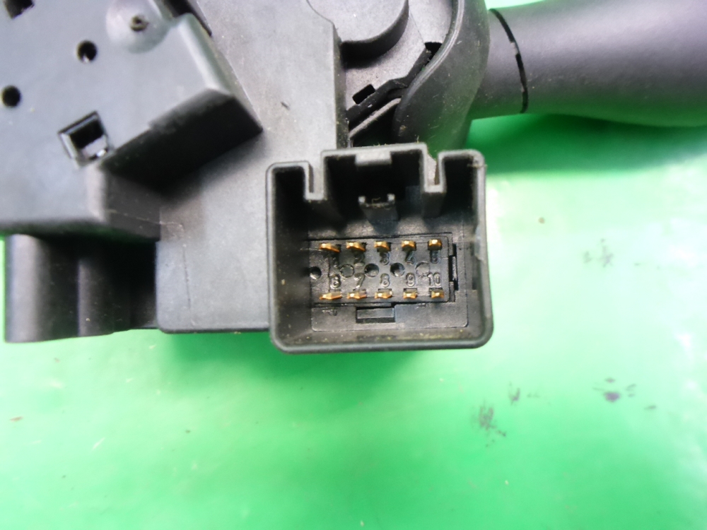 Переключатель поворотов подрулевой