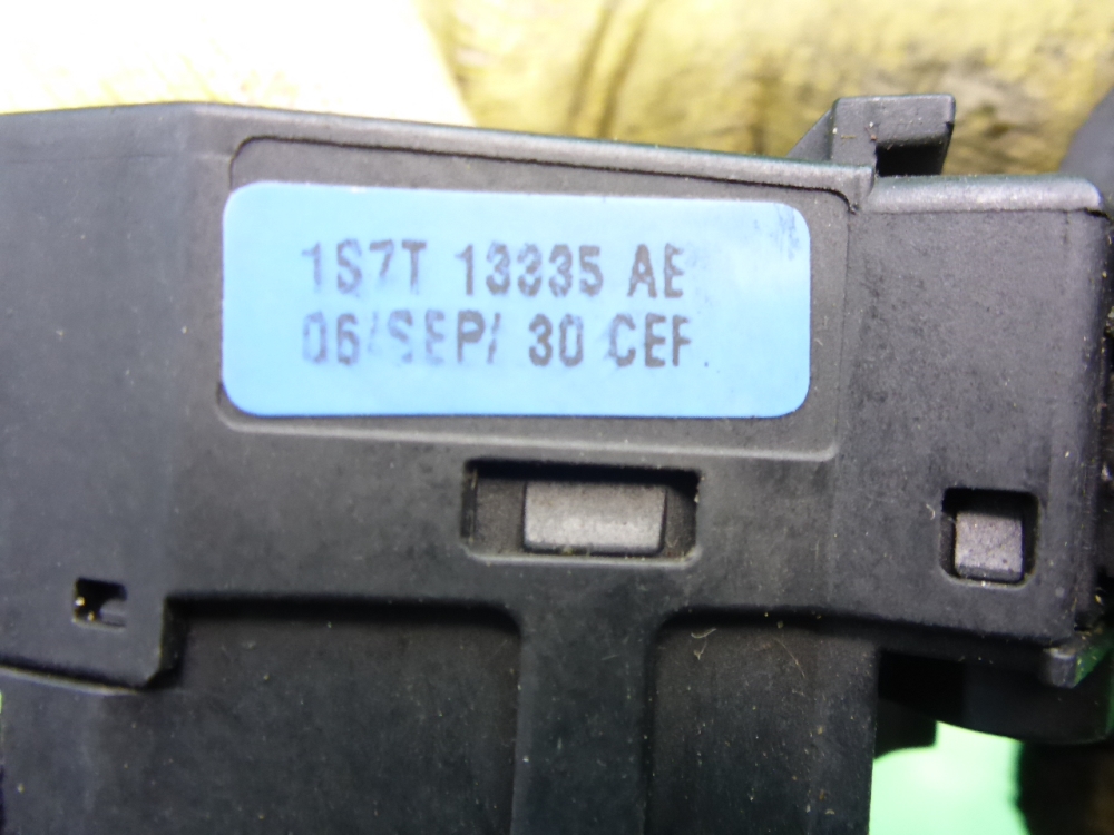 Переключатель поворотов подрулевой