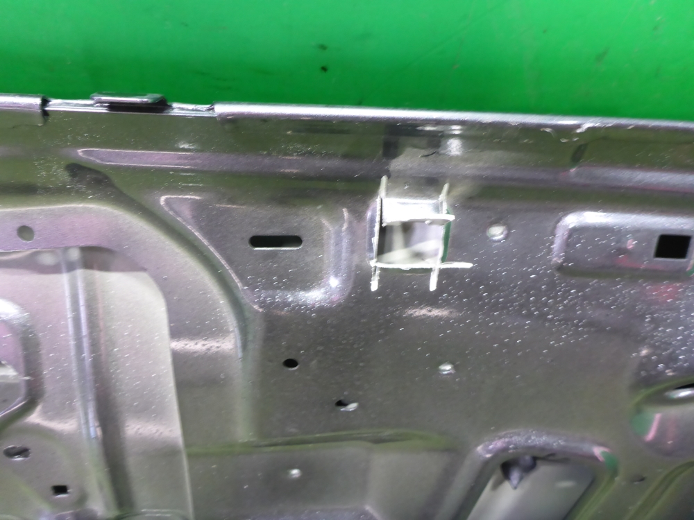 Дверь багажника