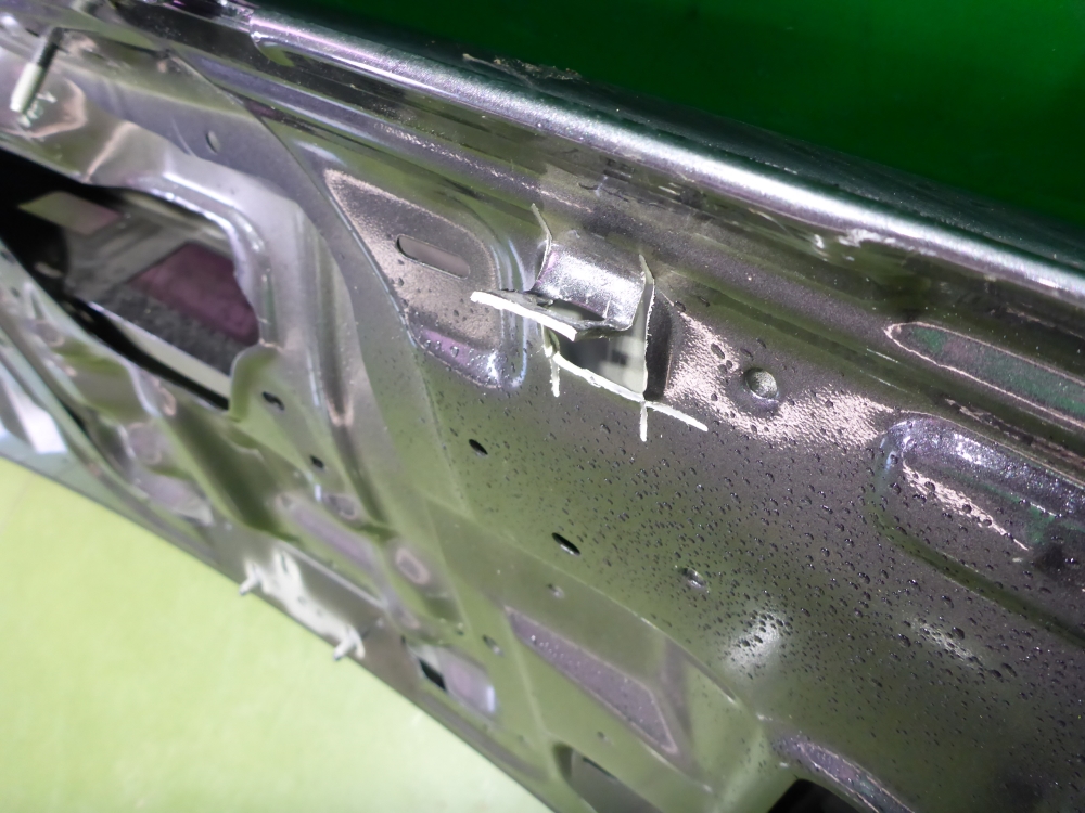 Дверь багажника