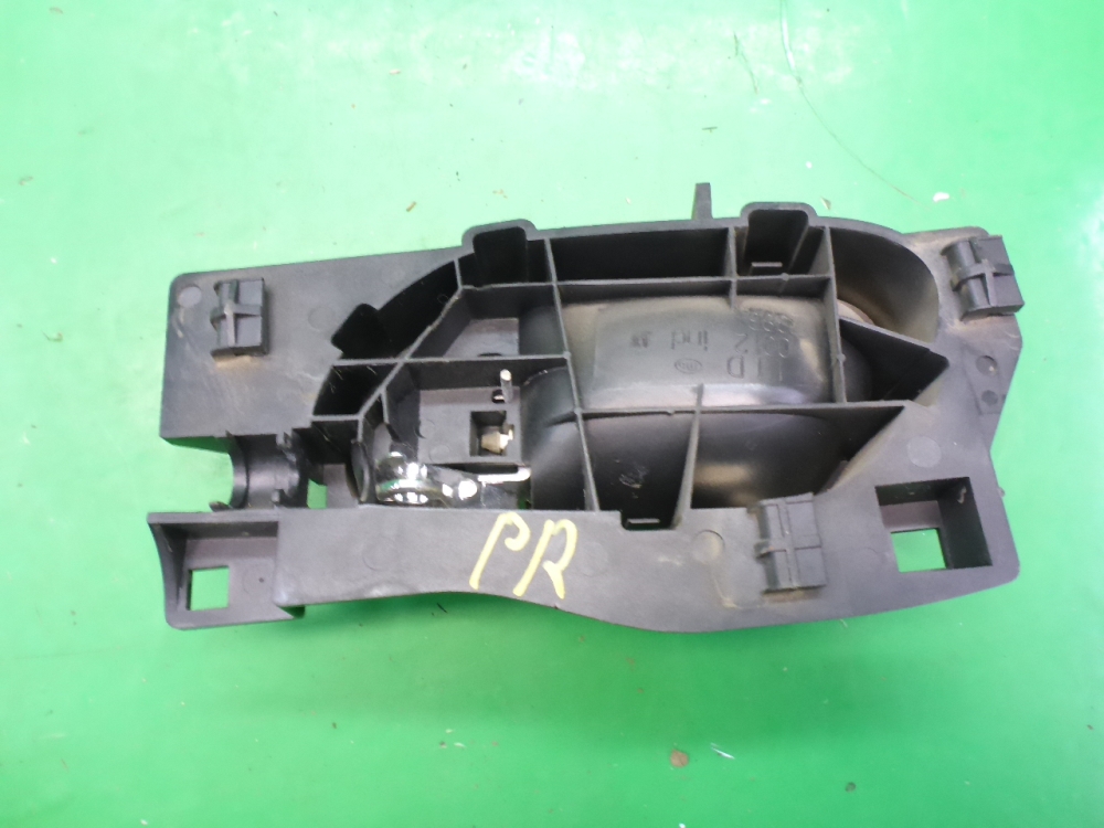 Ручка двери передней внутренняя правая