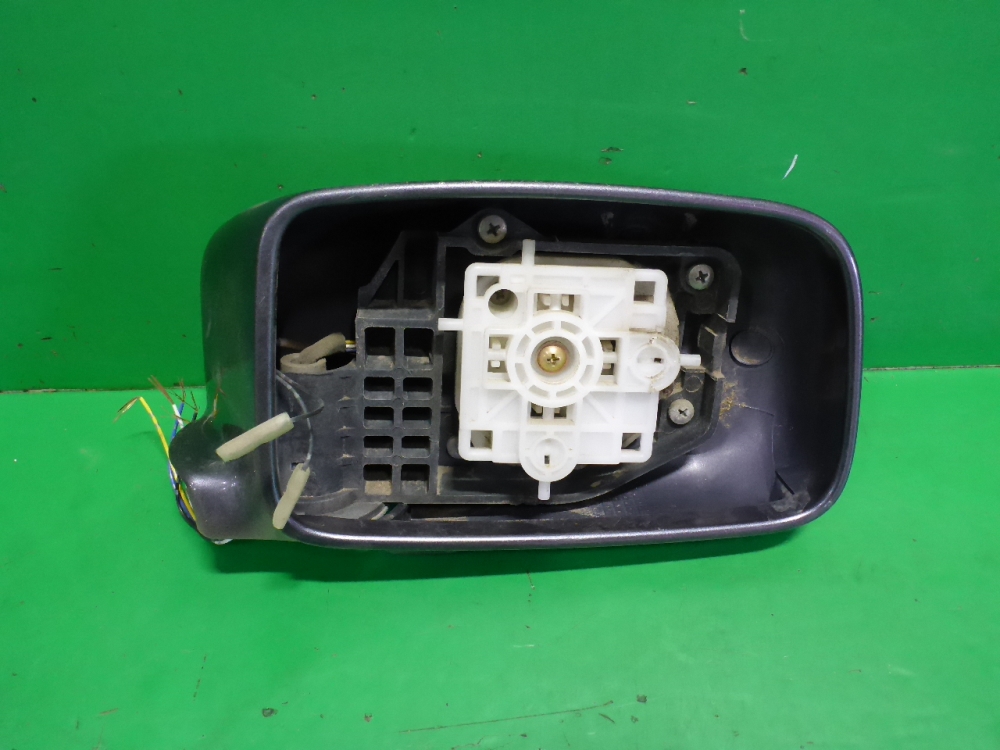 Корпус зеркала правого