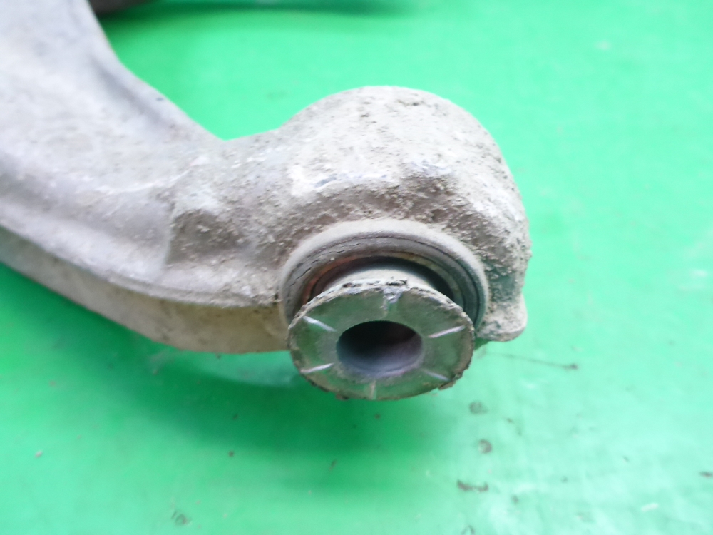 Рычаг задний верхний