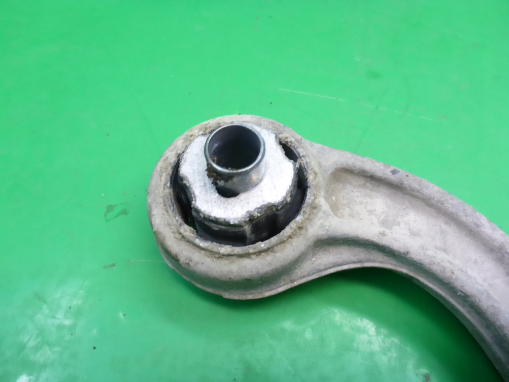 Рычаг задний продольный левый