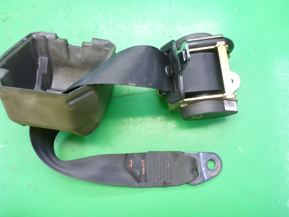 Ремень безопасности с пиропатроном