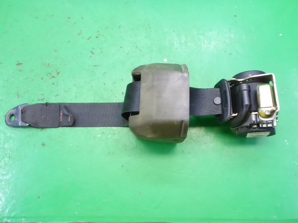 Ремень безопасности с пиропатроном