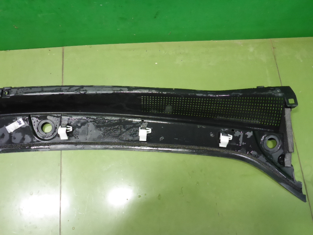 Решетка стеклоочистителей (Жабо)