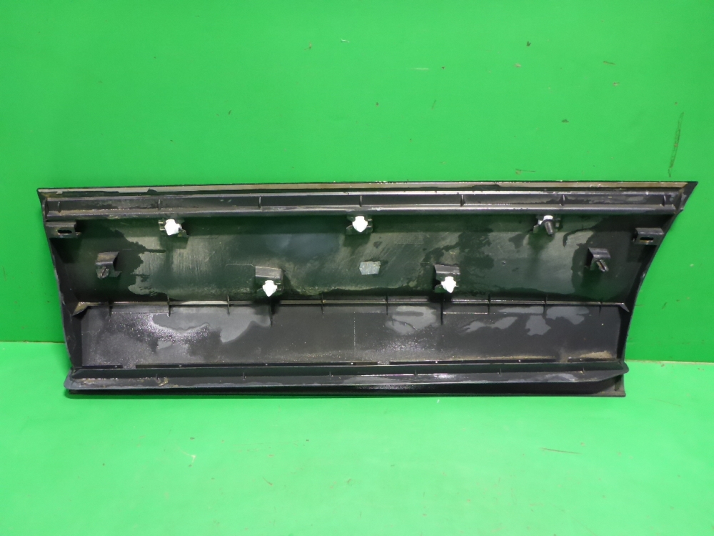 Накладка двери задней правой