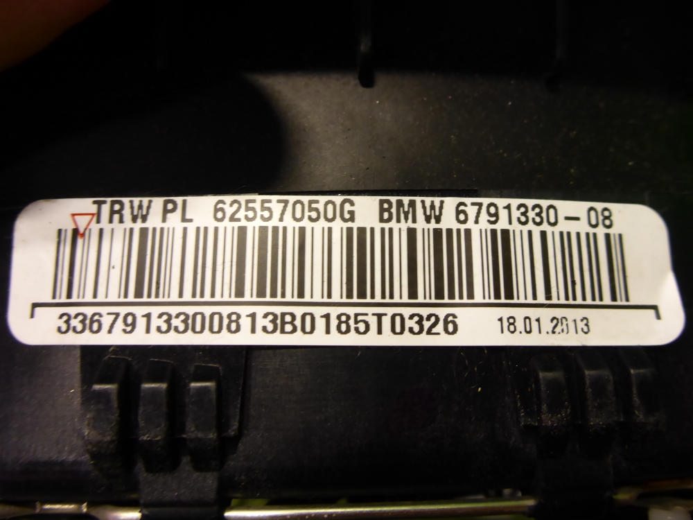 Подушка безопасности в рулевое колесо