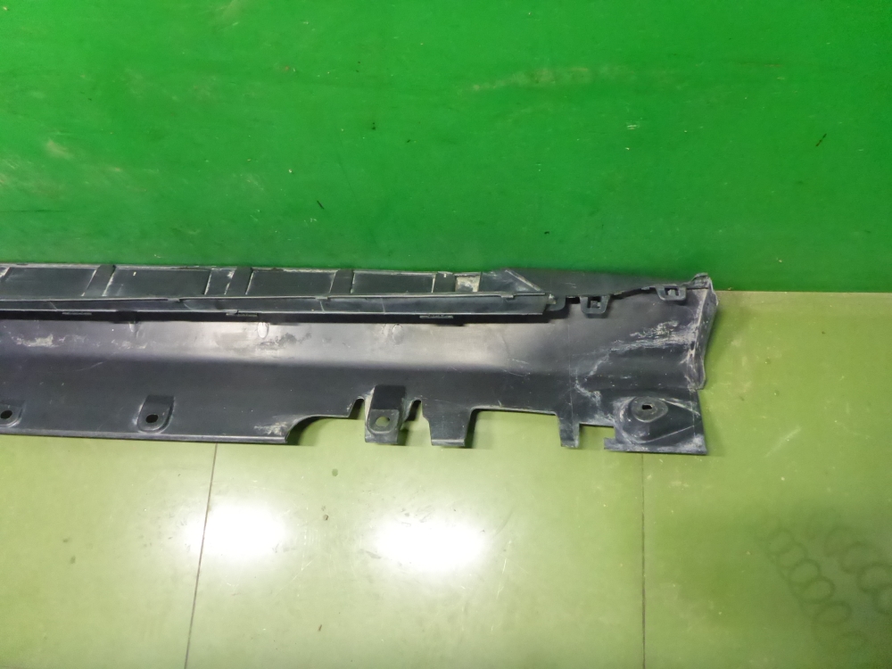 Подножка левая