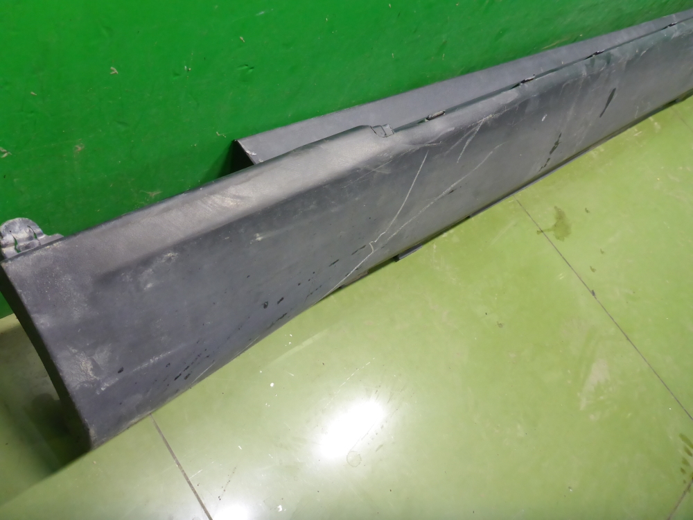 Подножка левая