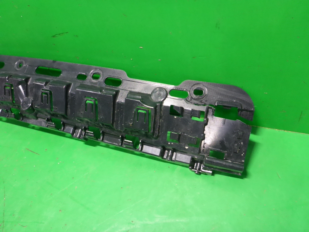 Кронштейн заднего бампера