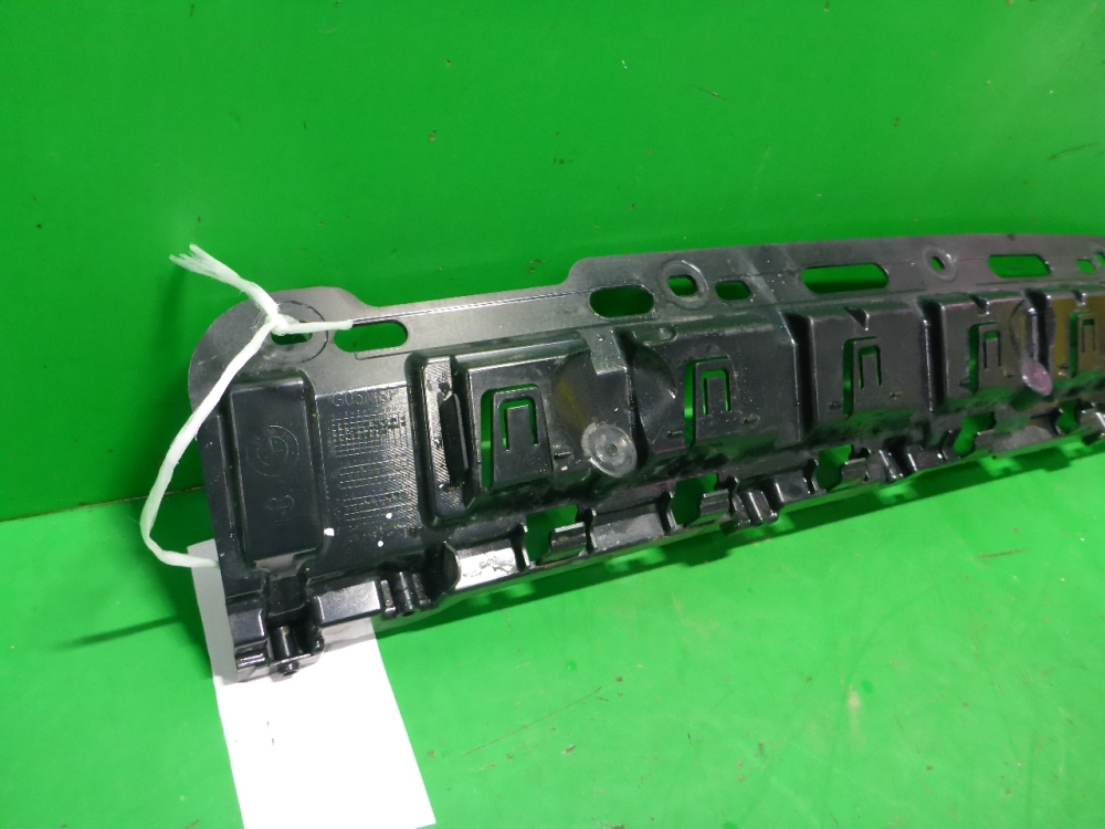 Кронштейн заднего бампера