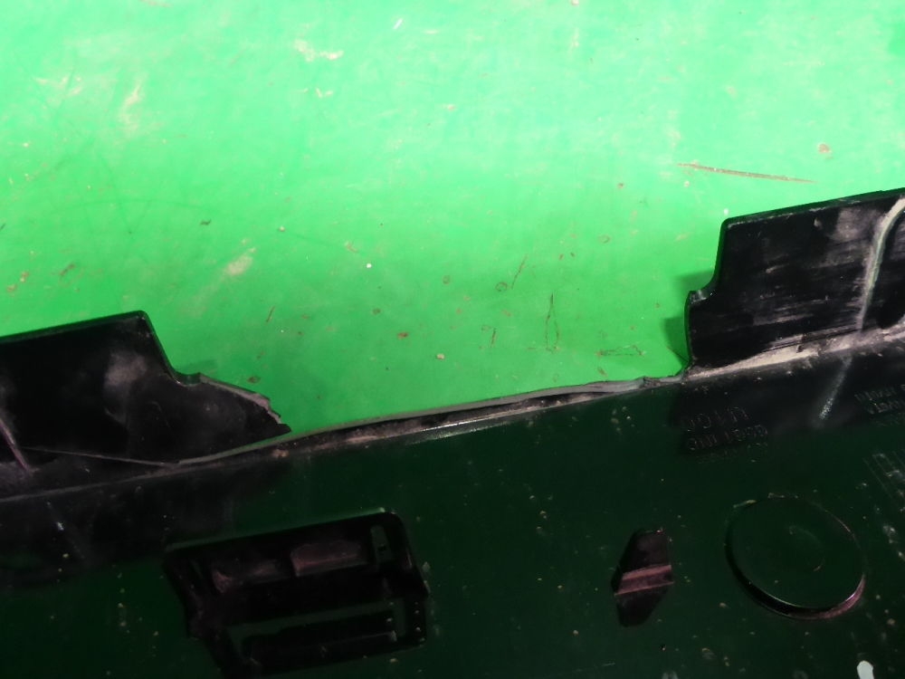 Накладка переднего бампера