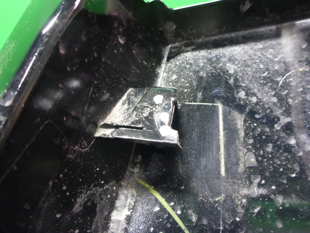 Накладка переднего бампера