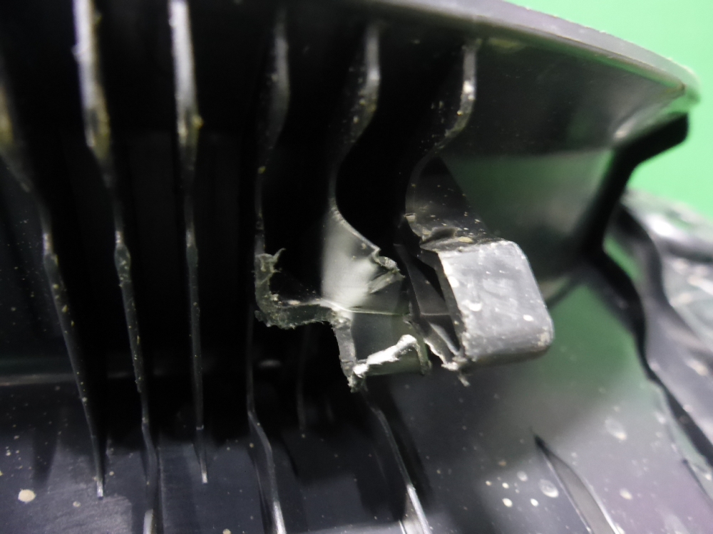 Обшивка багажника