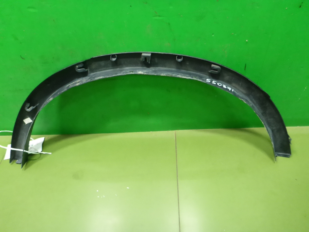 Накладка заднего крыла правого