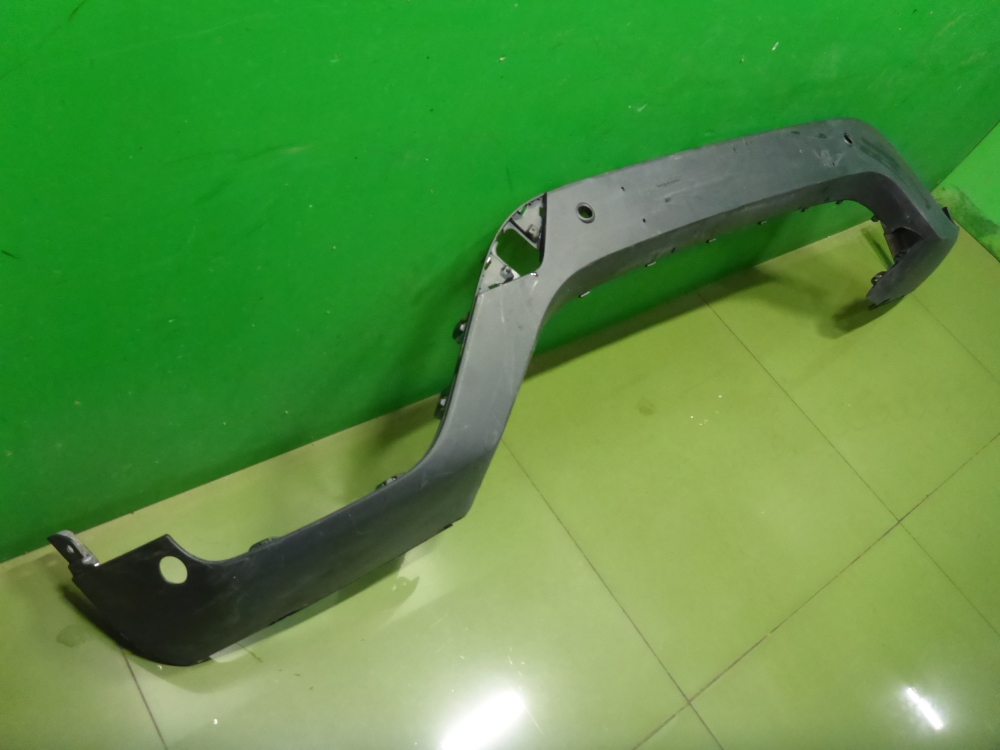 Накладка переднего бампера