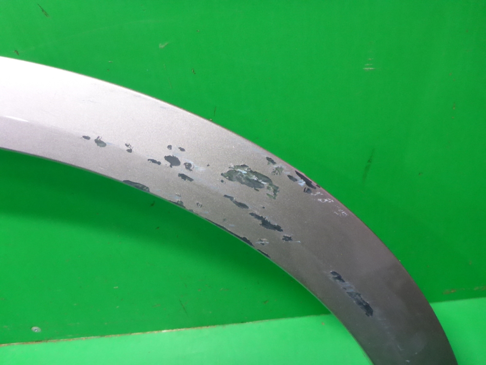 Накладка заднего крыла левого