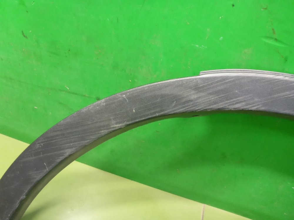 Накладка заднего крыла правого