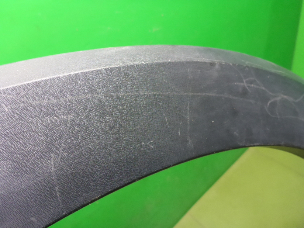 Накладка переднего крыла левого