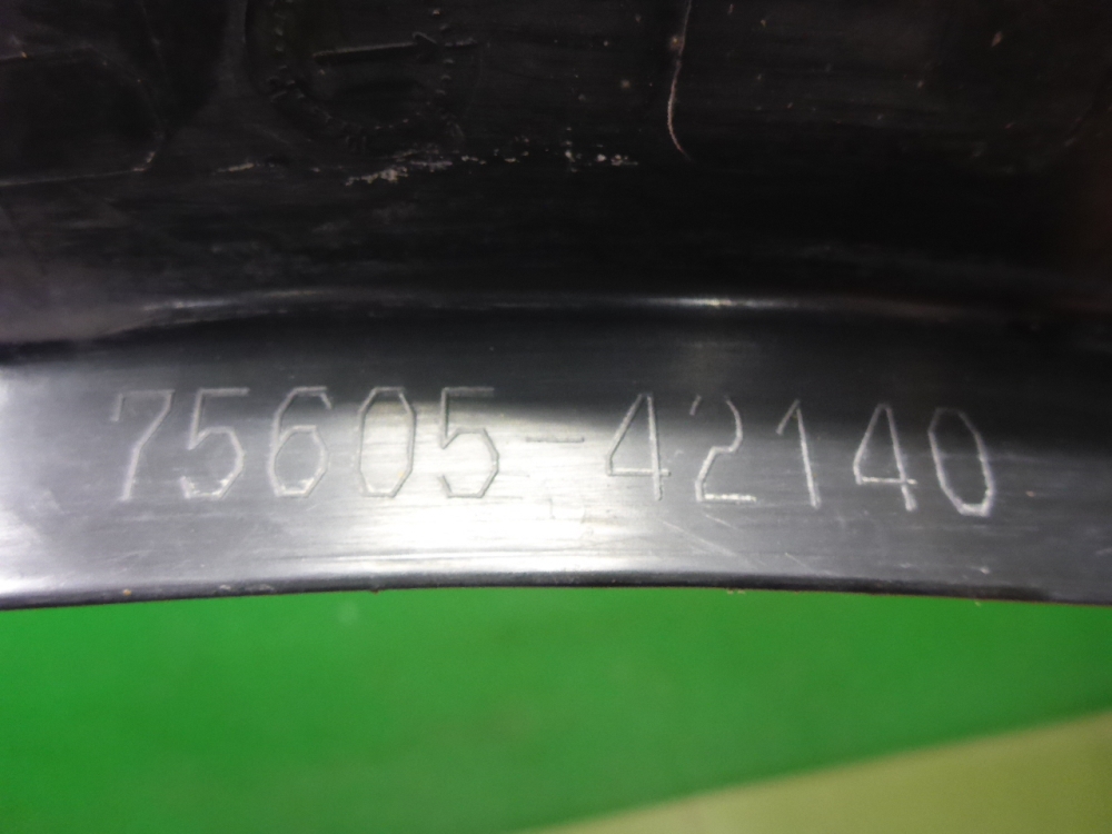 Накладка заднего крыла правого