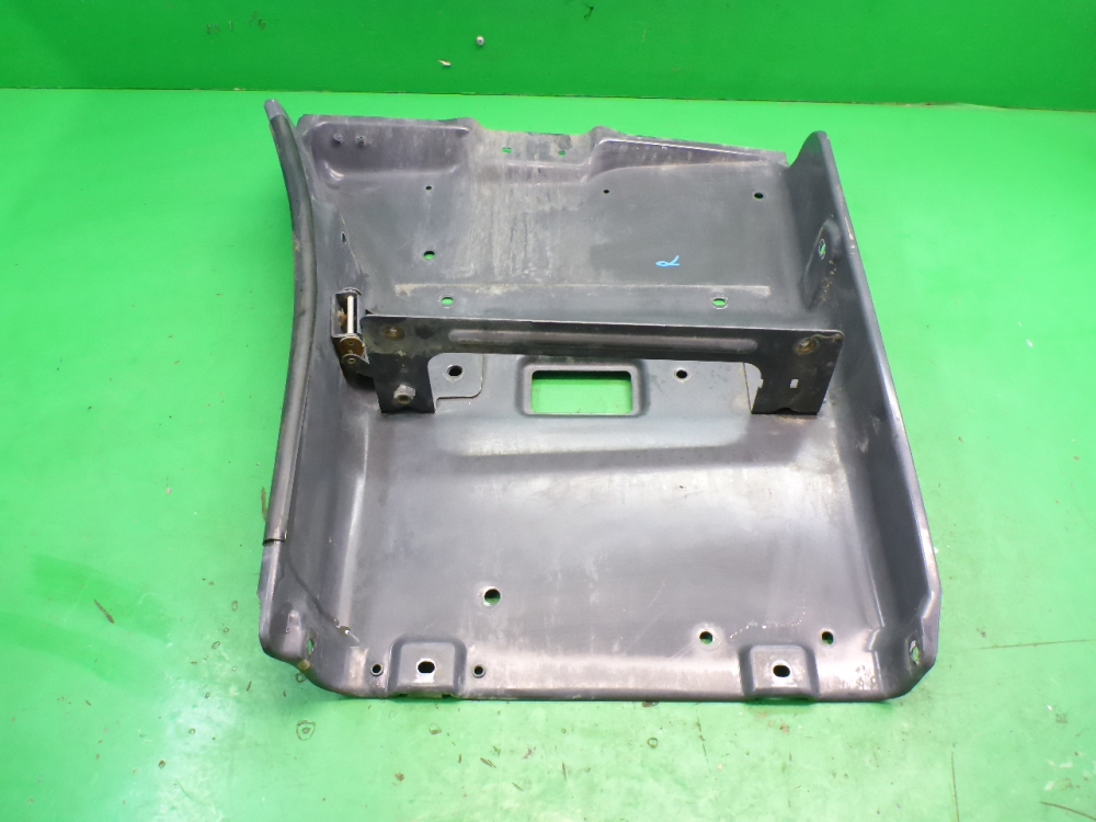 Подножка правая