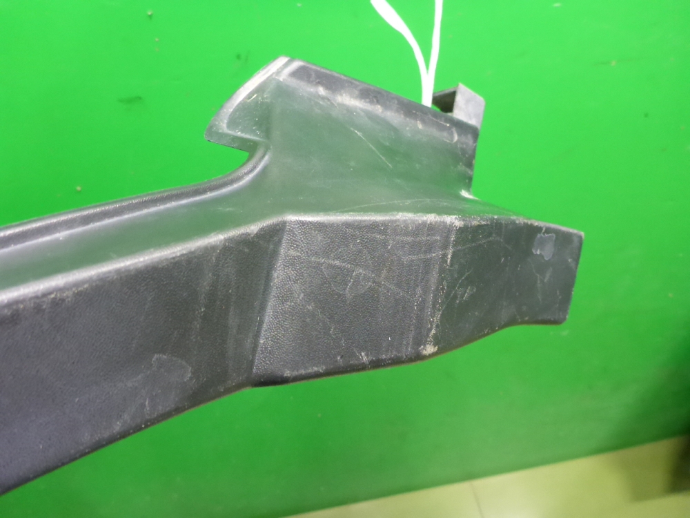 Накладка заднего крыла правого