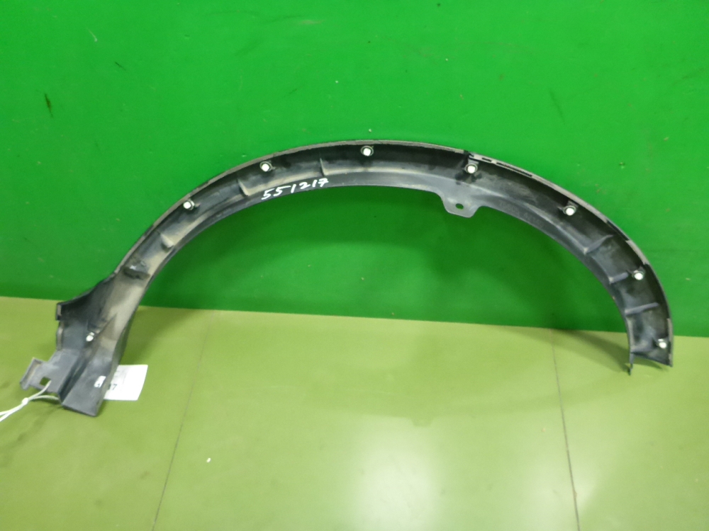 Накладка заднего крыла правого