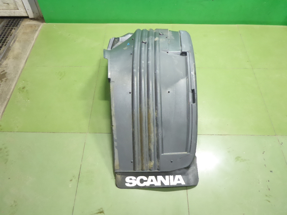 Крыло переднее правое задняя часть