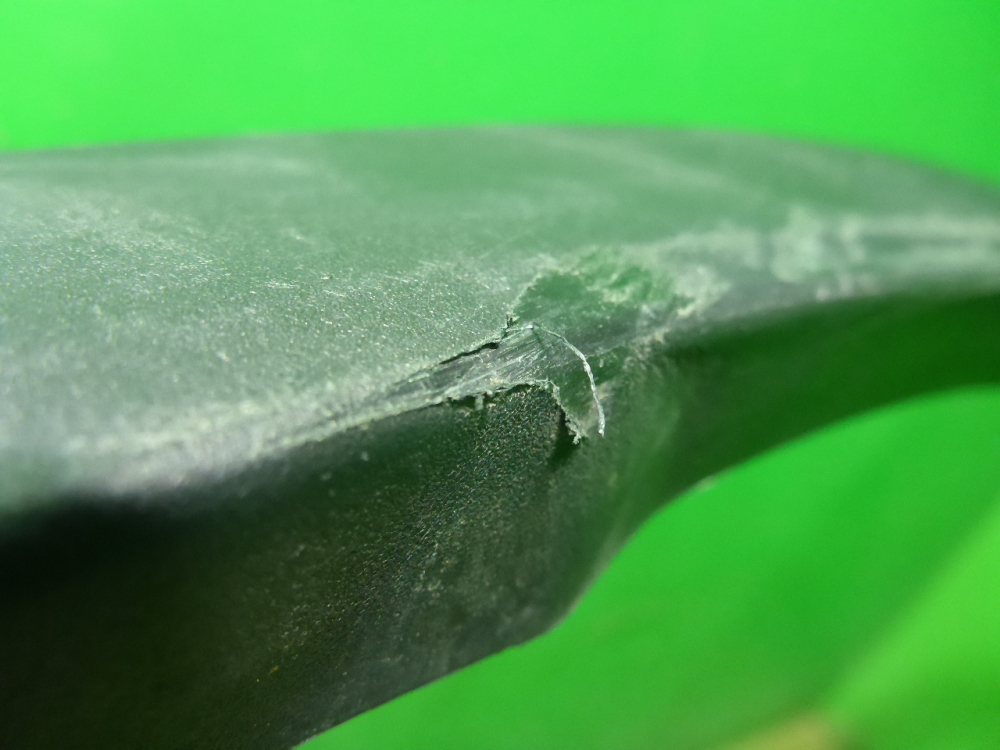 Накладка переднего крыла правого