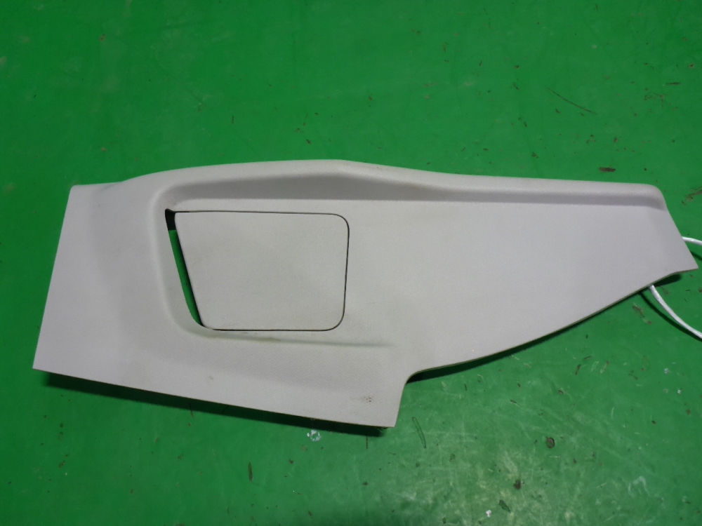 Обшивка багажника