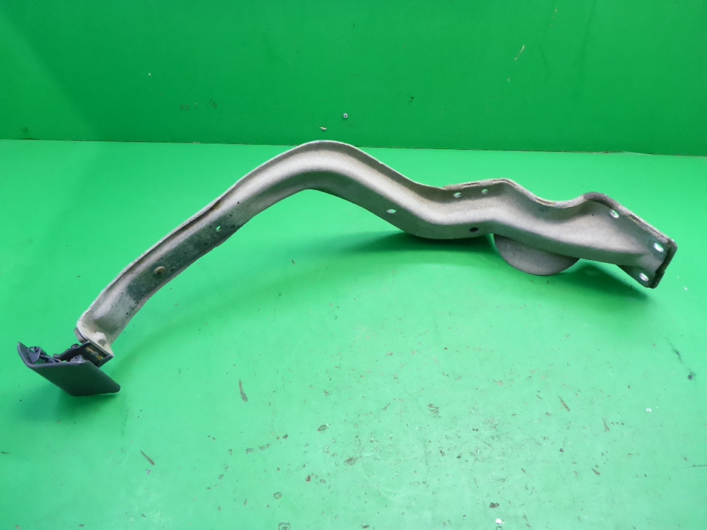 Кронштейн крепления крыла