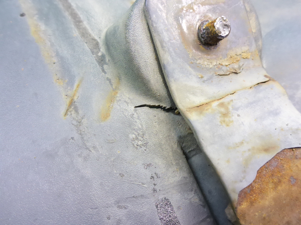 Крыло заднее передняя часть