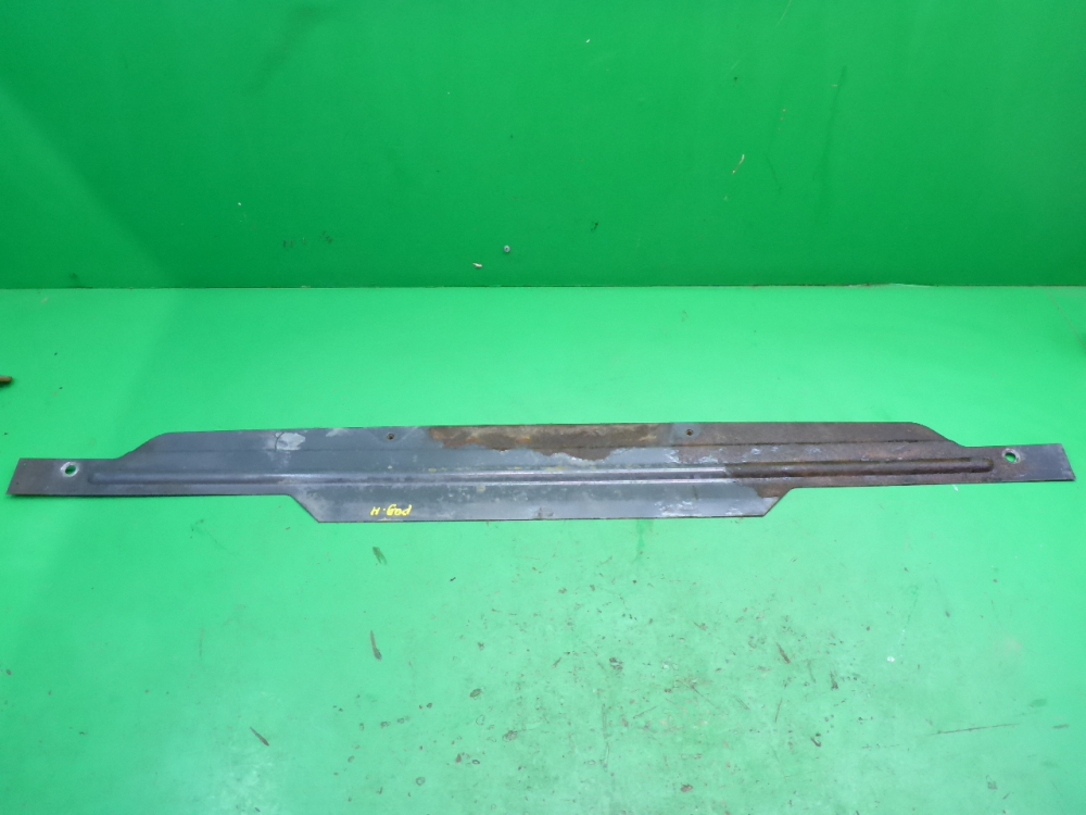 Кронштейн переднего бампера