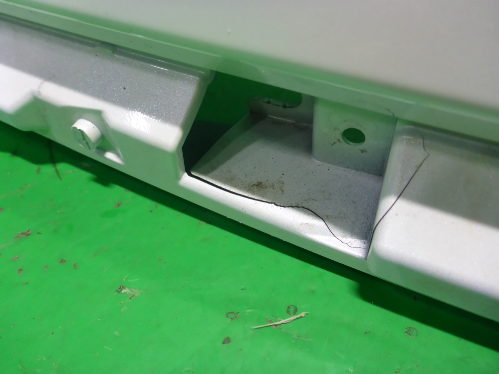 Накладка двери багажника