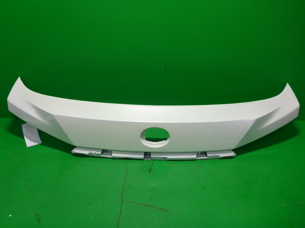 Накладка двери багажника