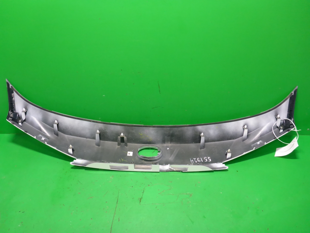 Накладка двери багажника