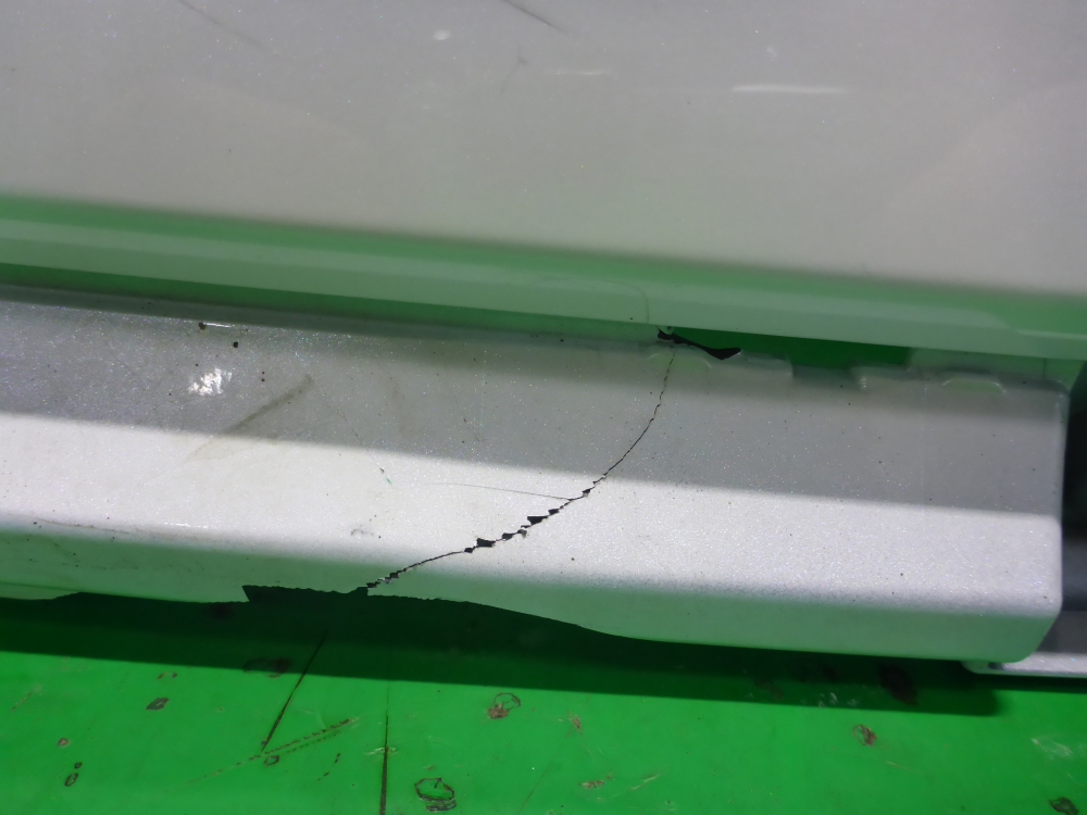 Накладка двери багажника