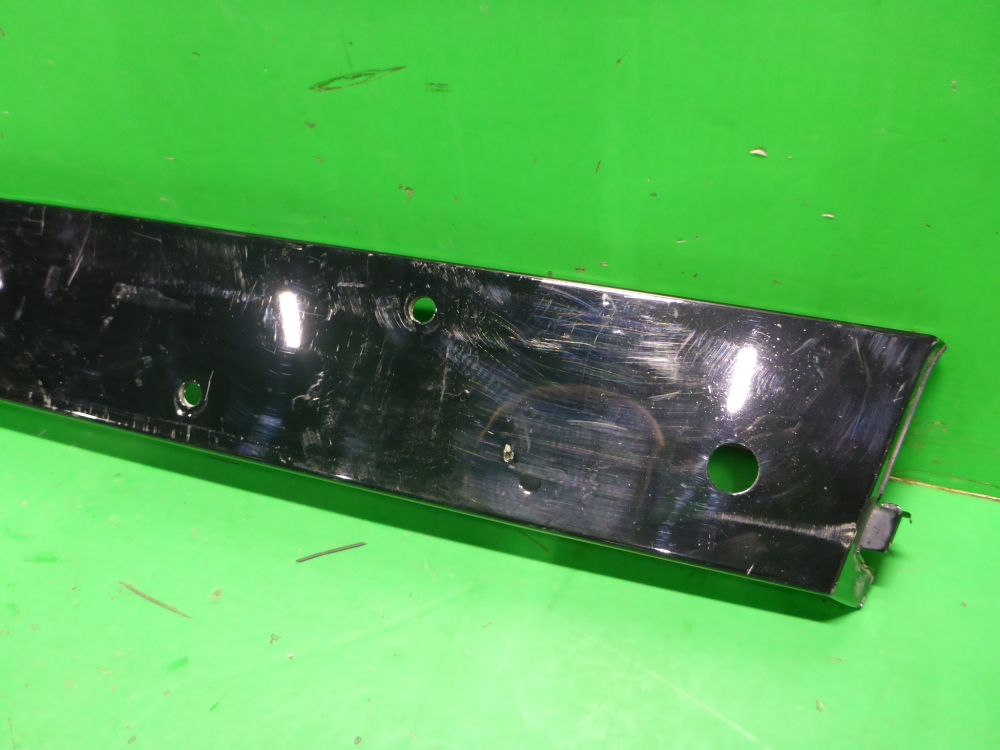 Накладка переднего бампера