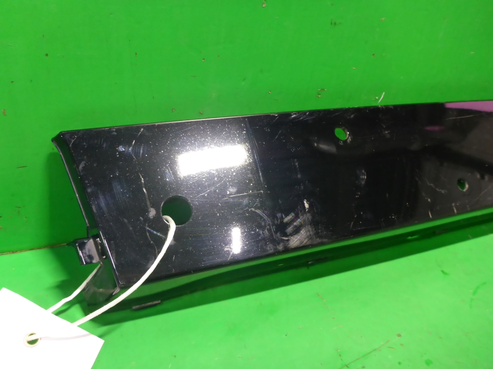 Накладка переднего бампера