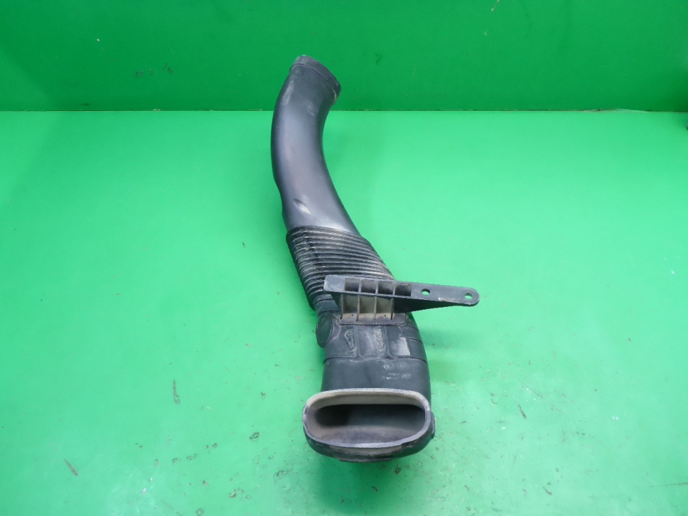 Патрубок воздушного фильтра