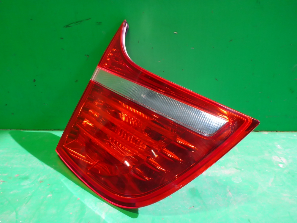 Фонарь задний внутренний левый