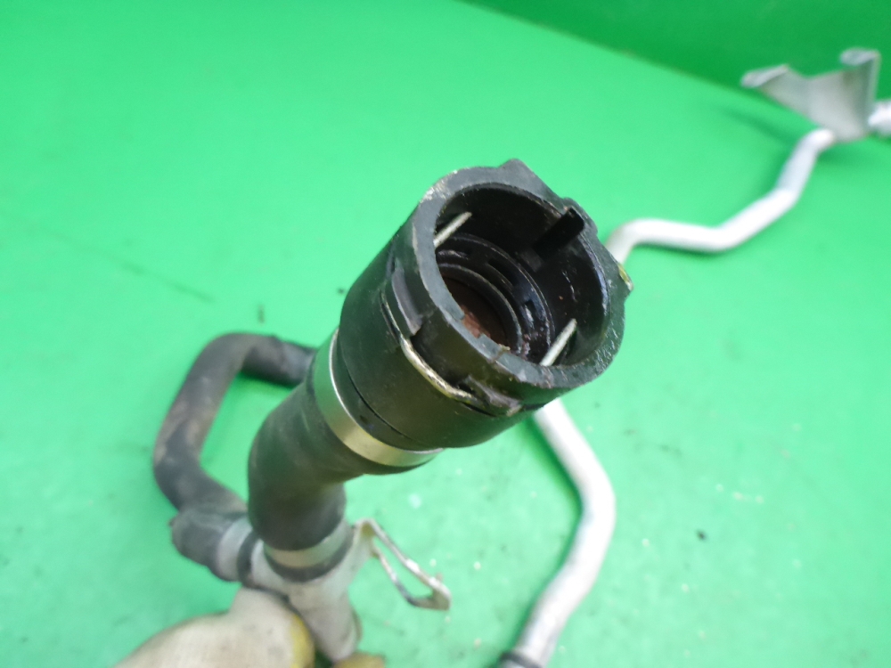 Трубка системы охлаждения