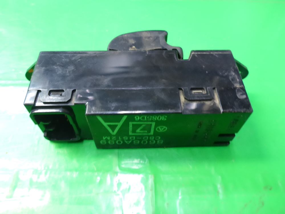 Кнопка стеклоподъемника