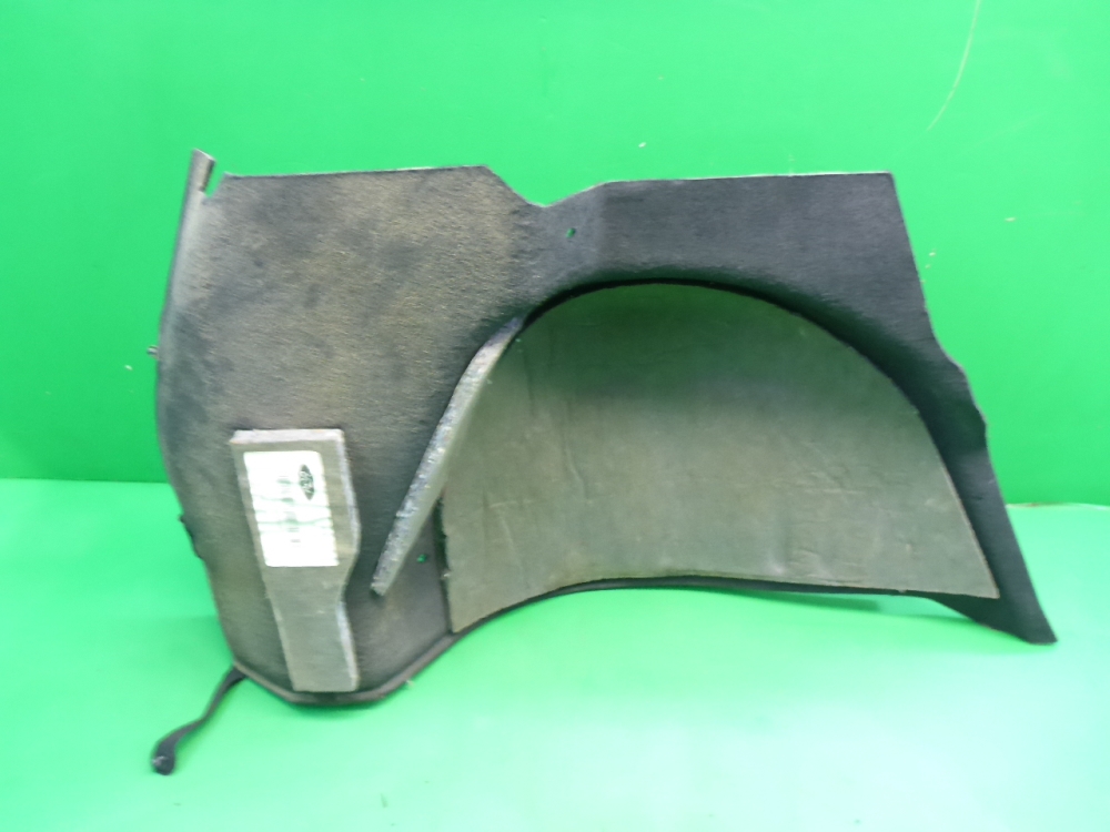 Обшивка багажника